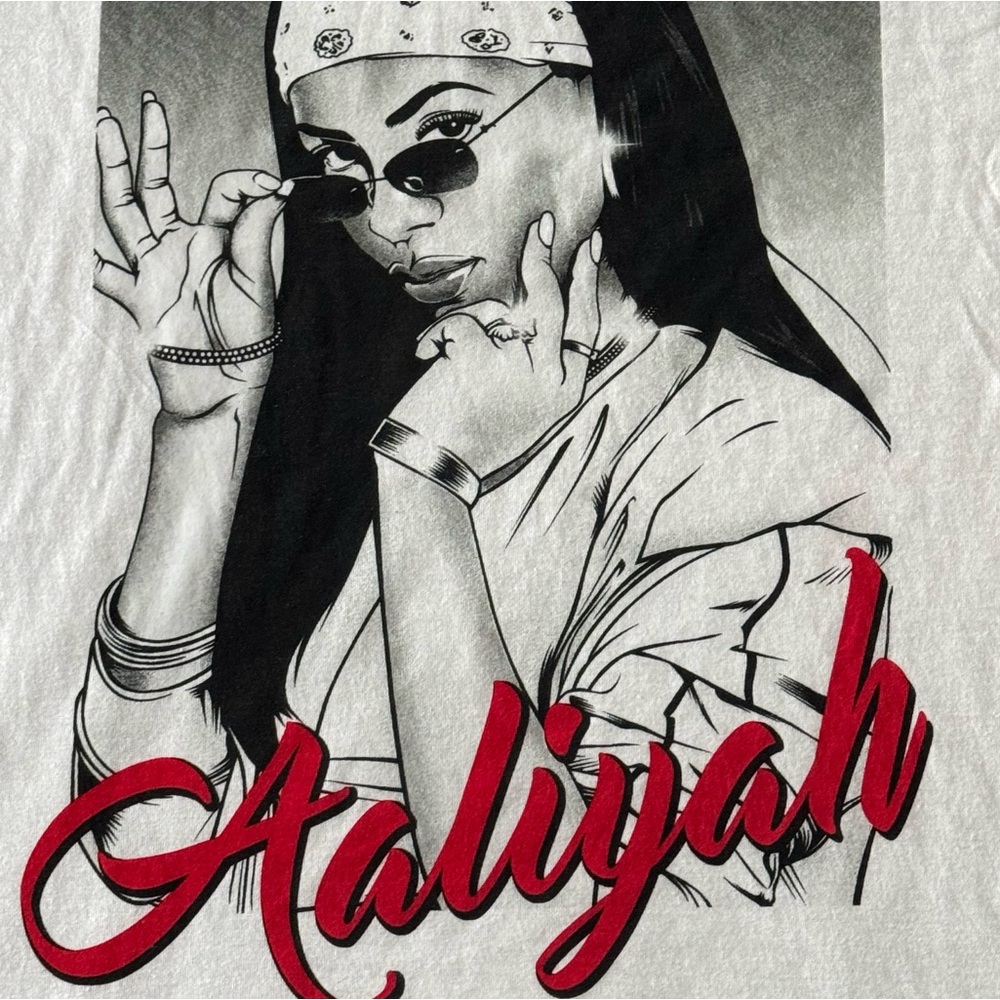 NWOT Plus Size Aaliyah White and Red Licensed Tee Shirt